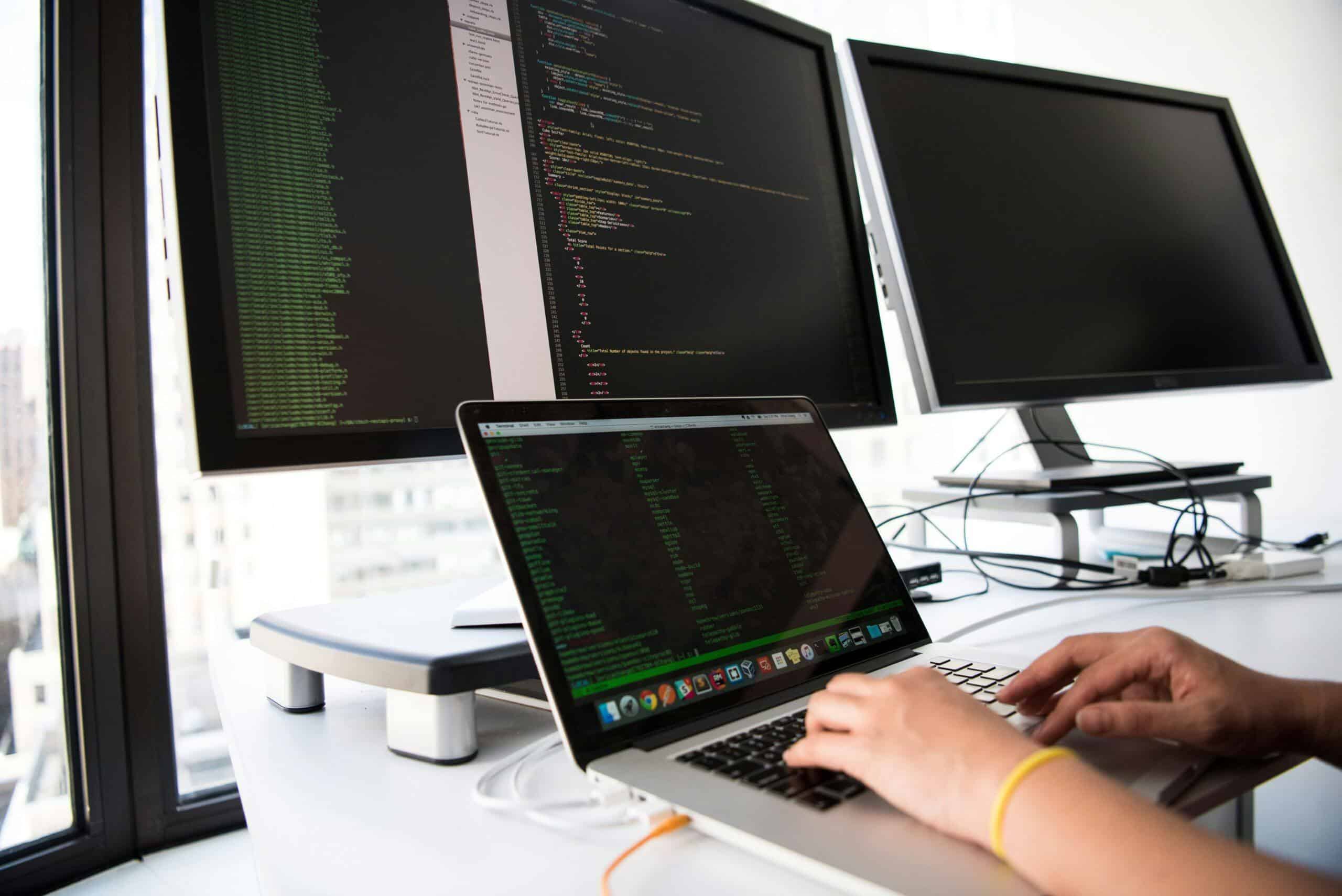Discover why tailored IT support gives UK SMEs a business advantage in 2025. Learn how custom SLAs